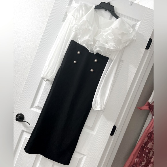 Lantern Sleeve Layered Ruffle Detail Split Hem Combo Dress - Picture 3 of 7